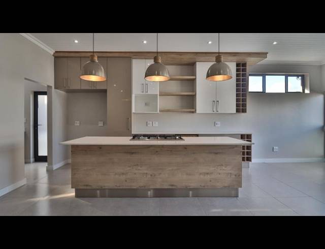 3 BEDROOM HOUSE FOR SALE IN PINNACLE POINT GOLF ESTATE